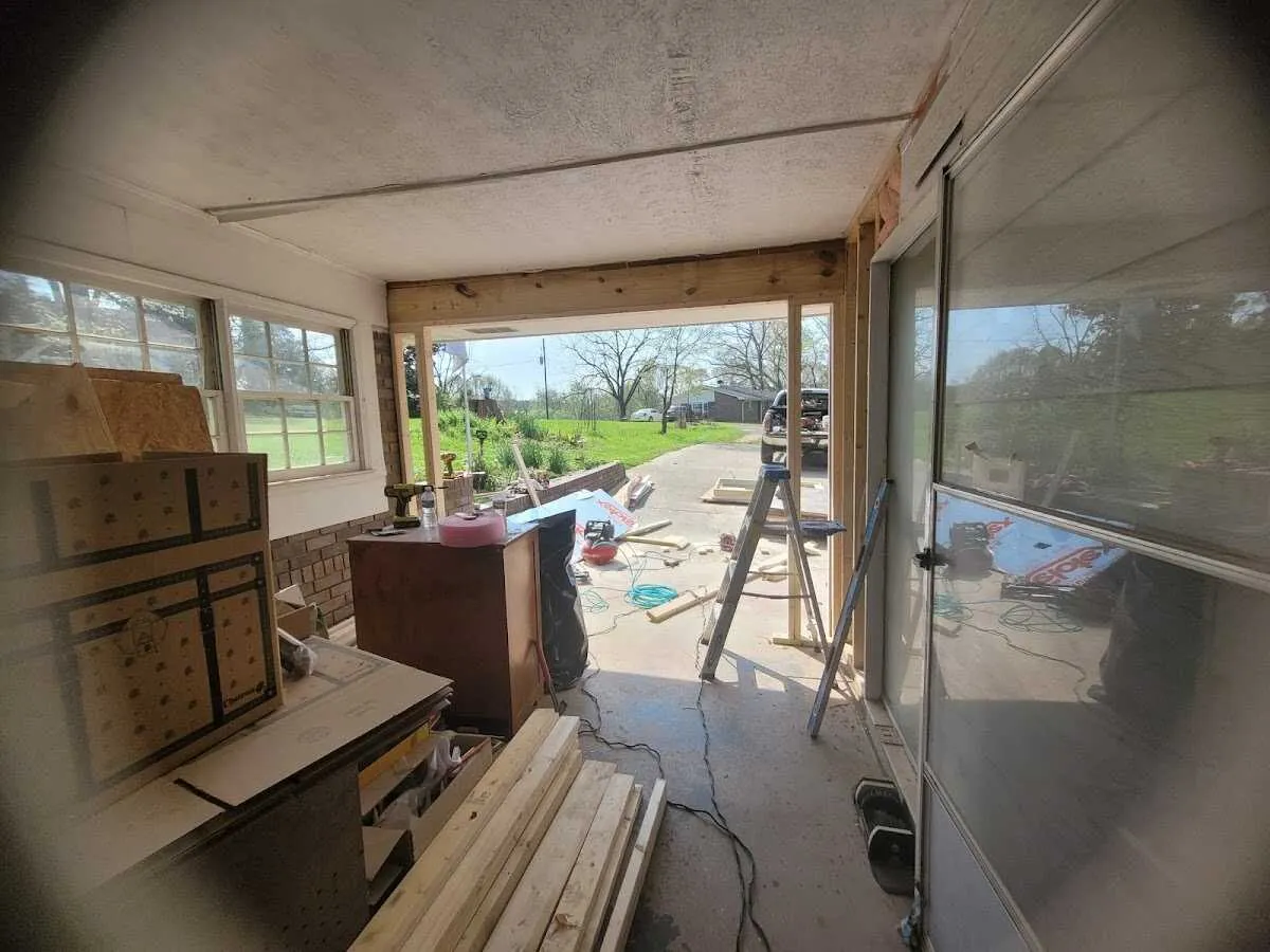 Air movers and dehumidifier for Drying & Dehumidification in Martins Ferry